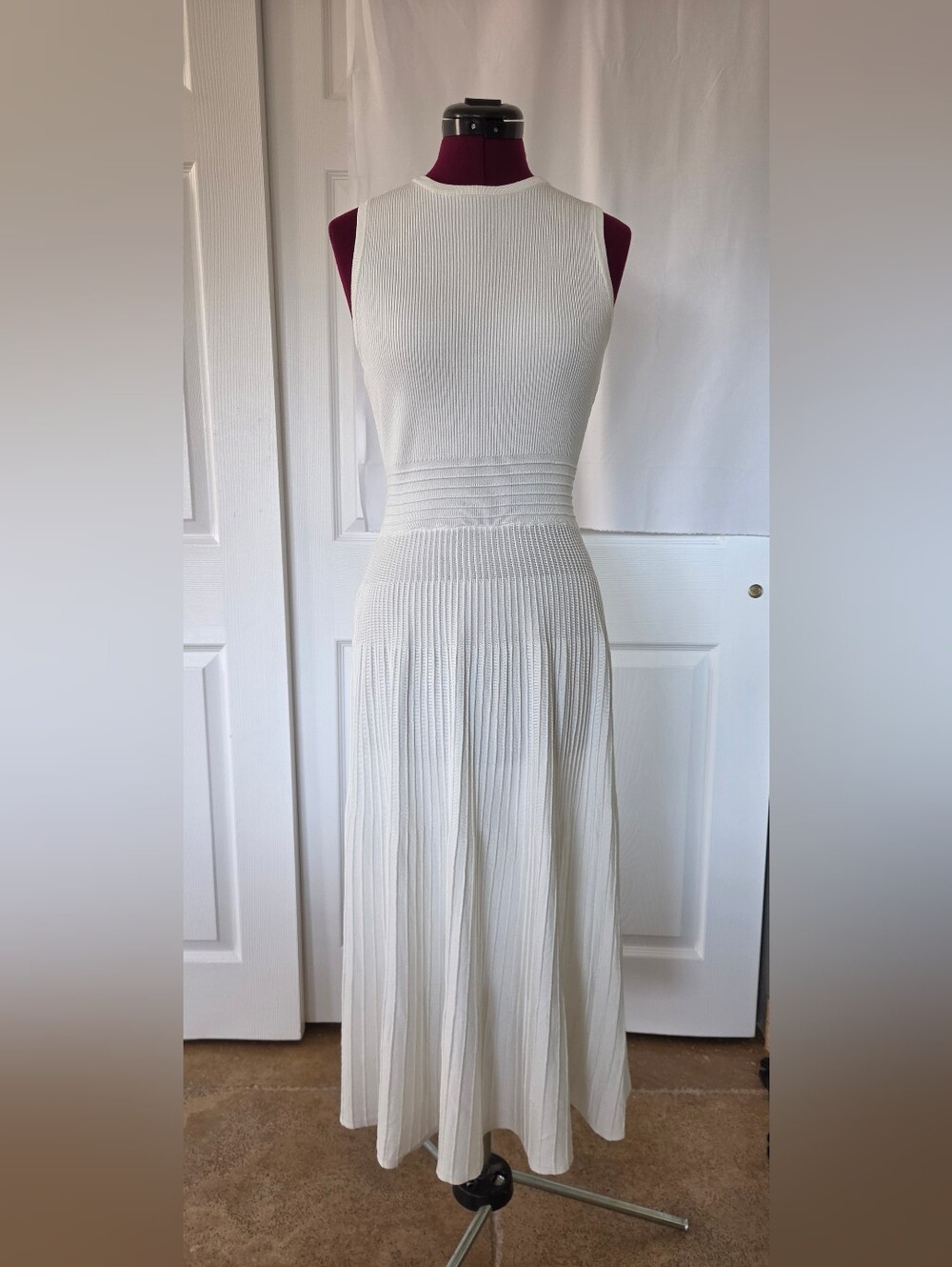 Winter White Sleeveless Dress  Bridal Quiet Luxury Minimalist Size S